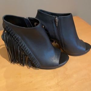 Reba Open toe Shootie Heeled sling back sandal